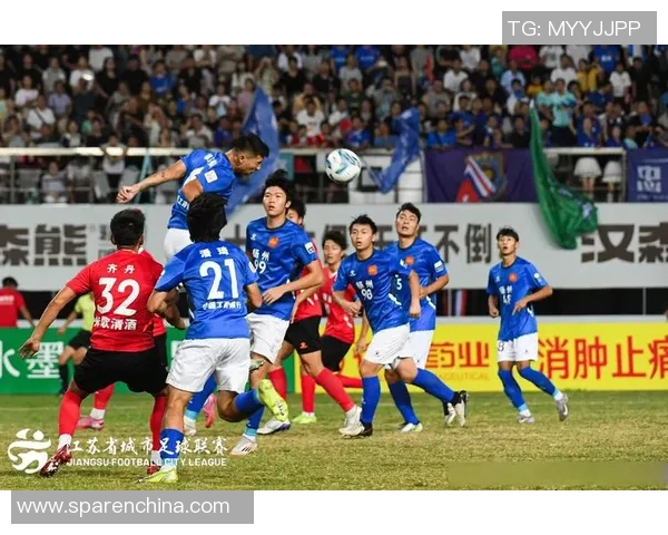 绿茵争锋激情燃烧见证足球世界荣耀与梦想的巅峰碰撞